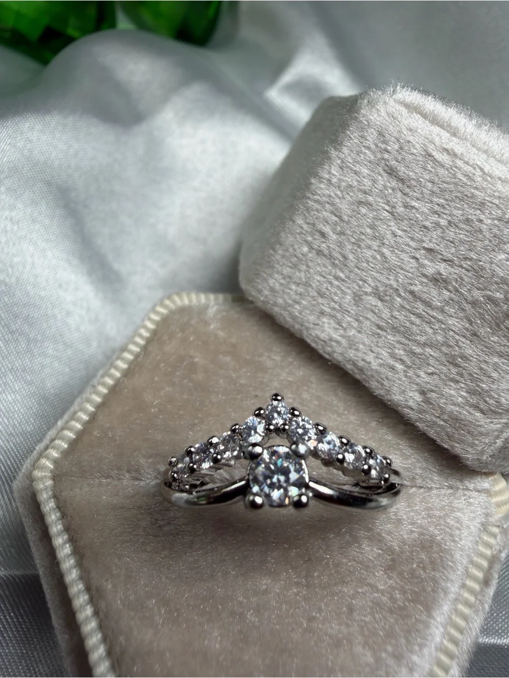 Round Cut Moissanite Ring | Size 6 | 925 Sterling Silver | Bridal Style | NEW